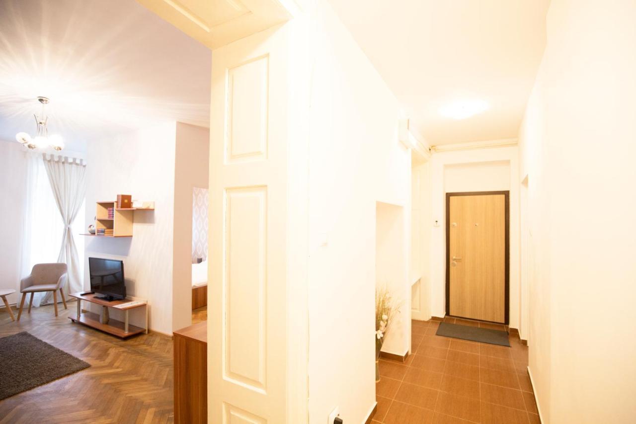 Sunny Old Town Apartment 브라쇼브 외부 사진