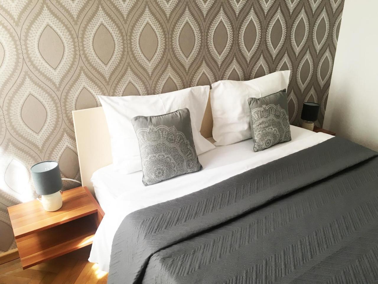 Sunny Old Town Apartment 브라쇼브 외부 사진