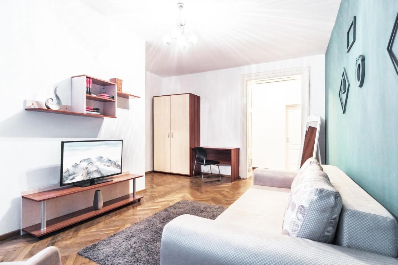 Sunny Old Town Apartment 브라쇼브 외부 사진