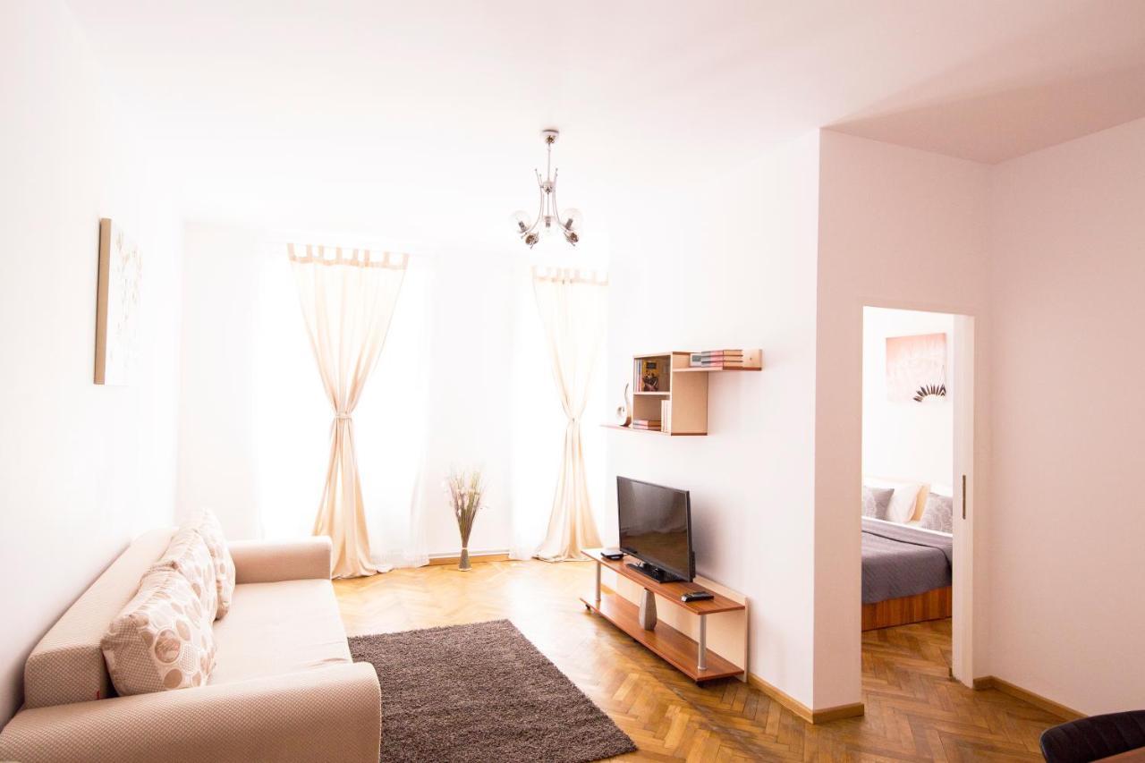 Sunny Old Town Apartment 브라쇼브 외부 사진